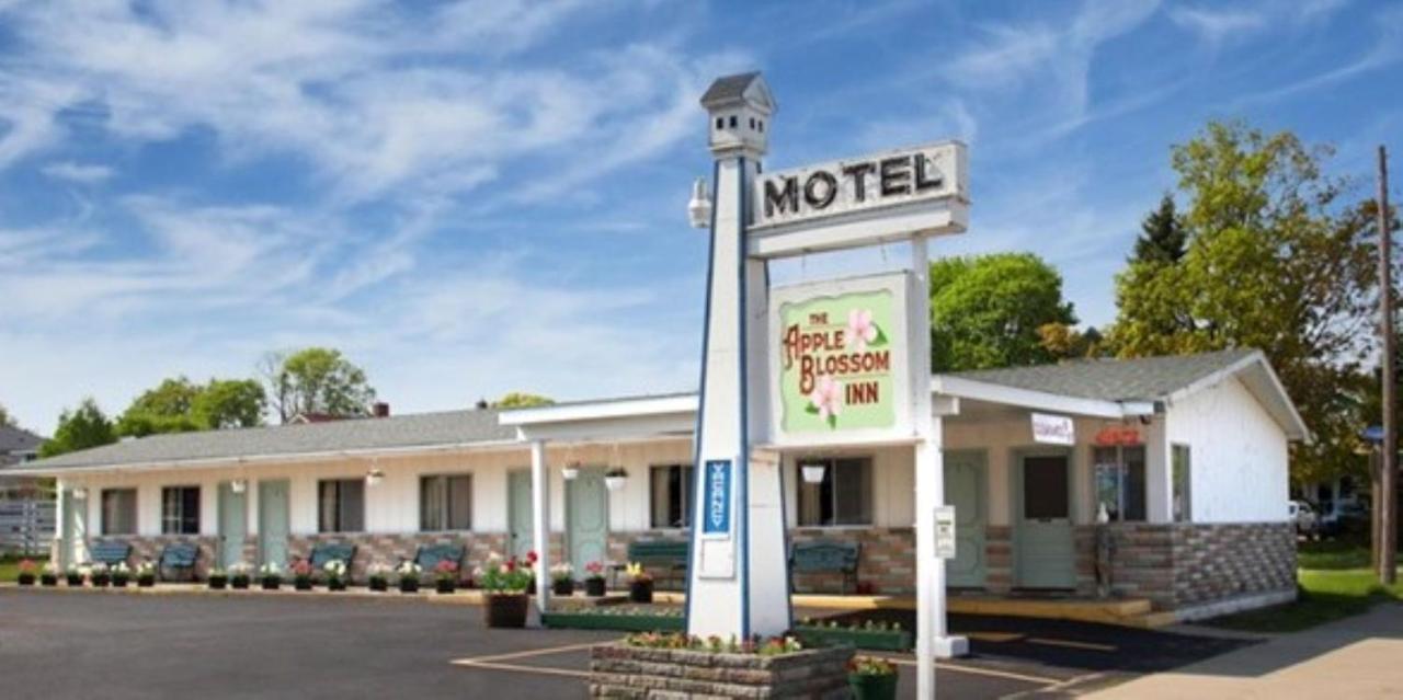 Apple Blossom Boutique Mackinaw Stadt Exterior foto